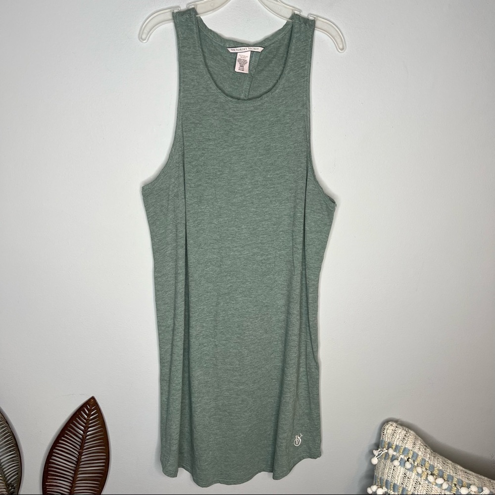 Victoria’s Secret Sleeveless Crewneck Light Dress